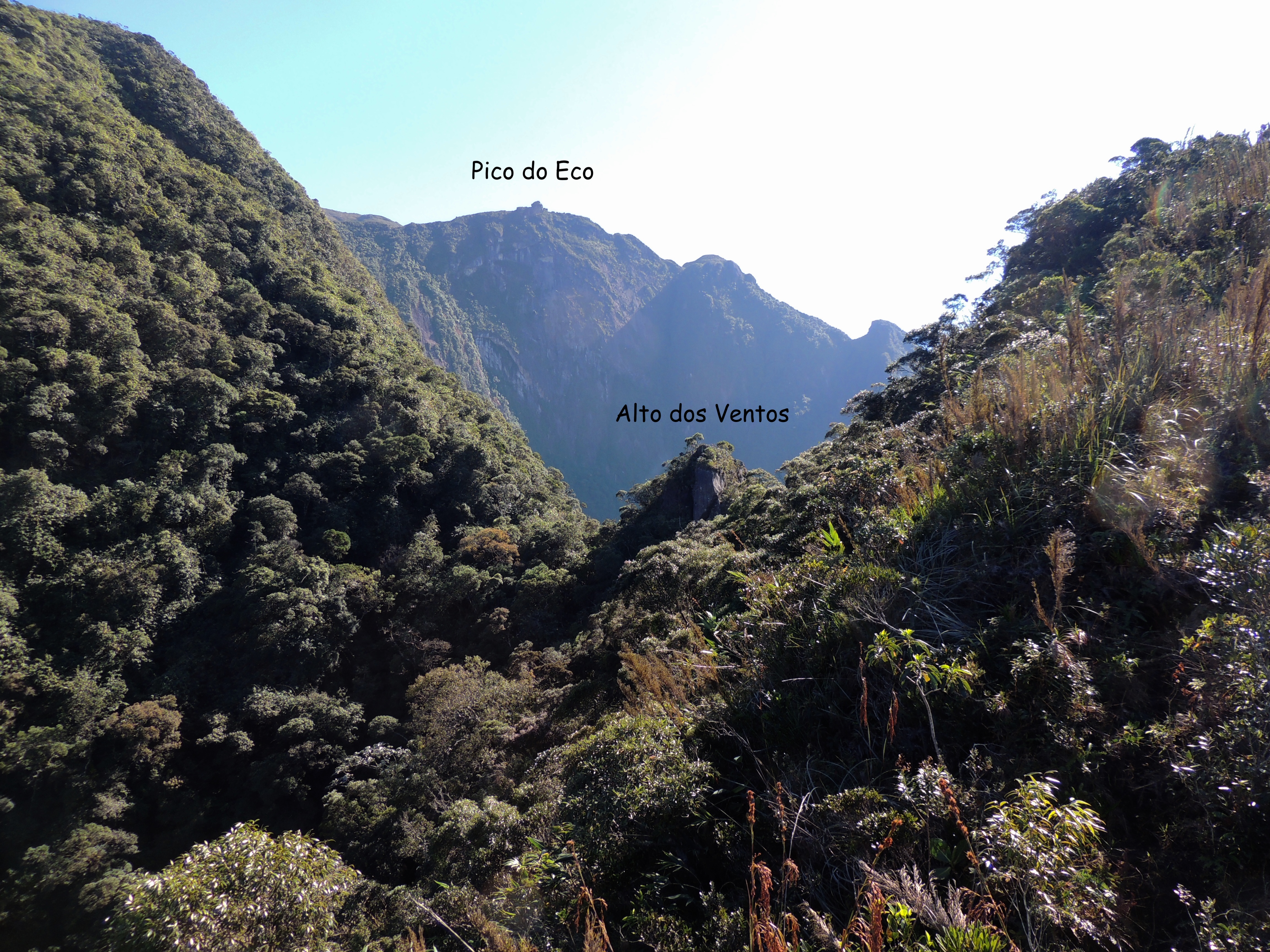 Foto da via Cume Oeste dos Castelinhos e Alto dos Ventos