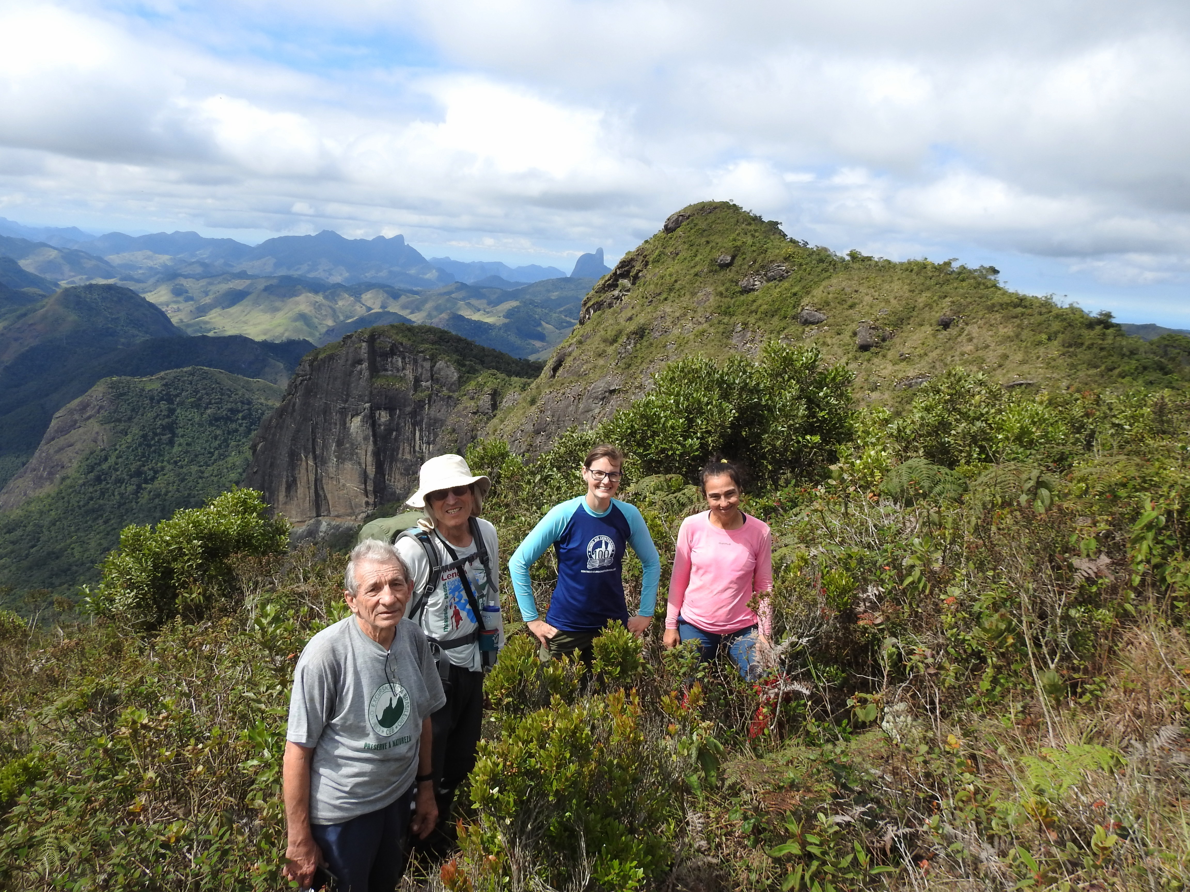 Croqui da via Pico do Knupp