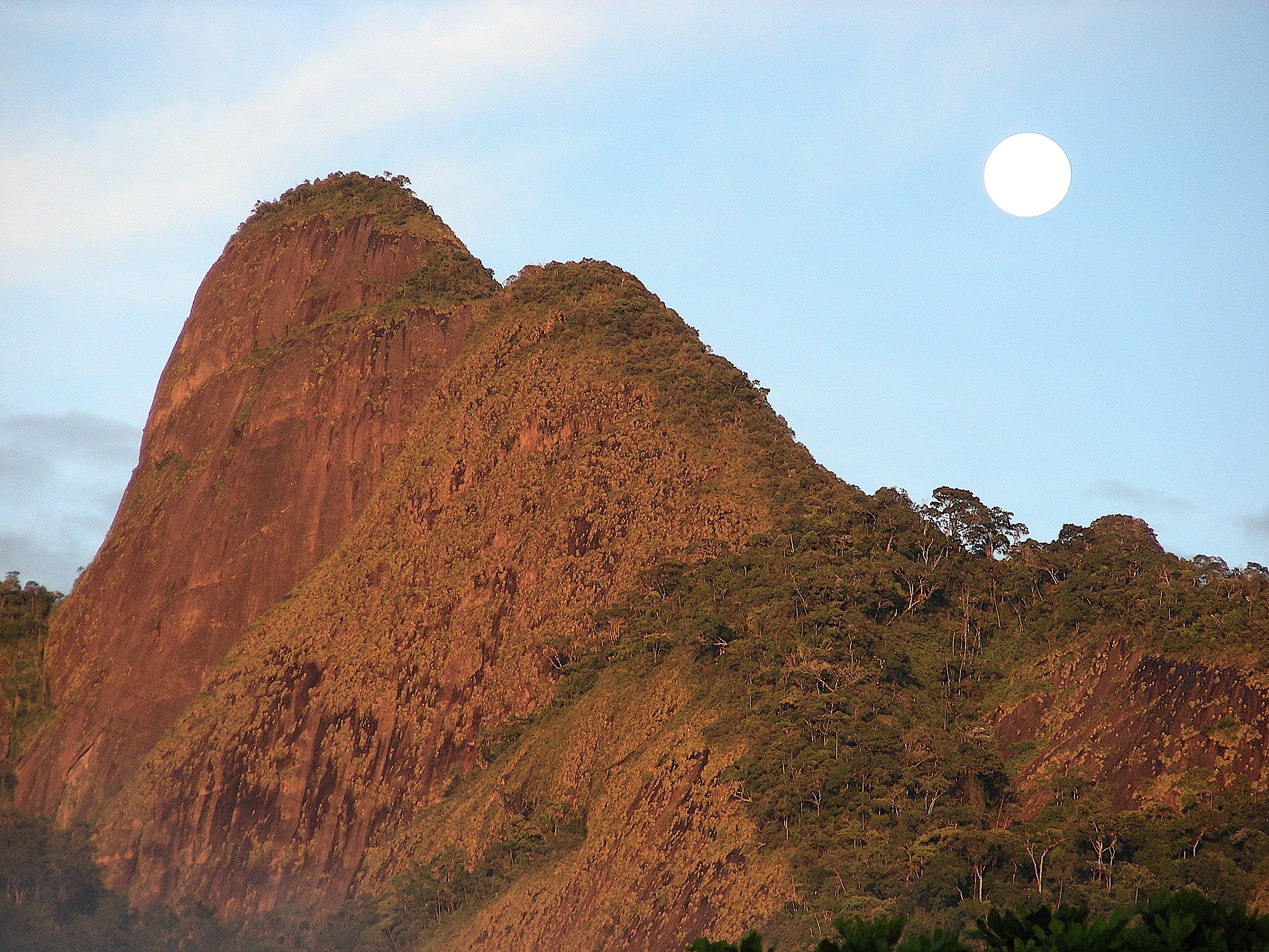 Foto da via Pico Maior da Serra do Pilar