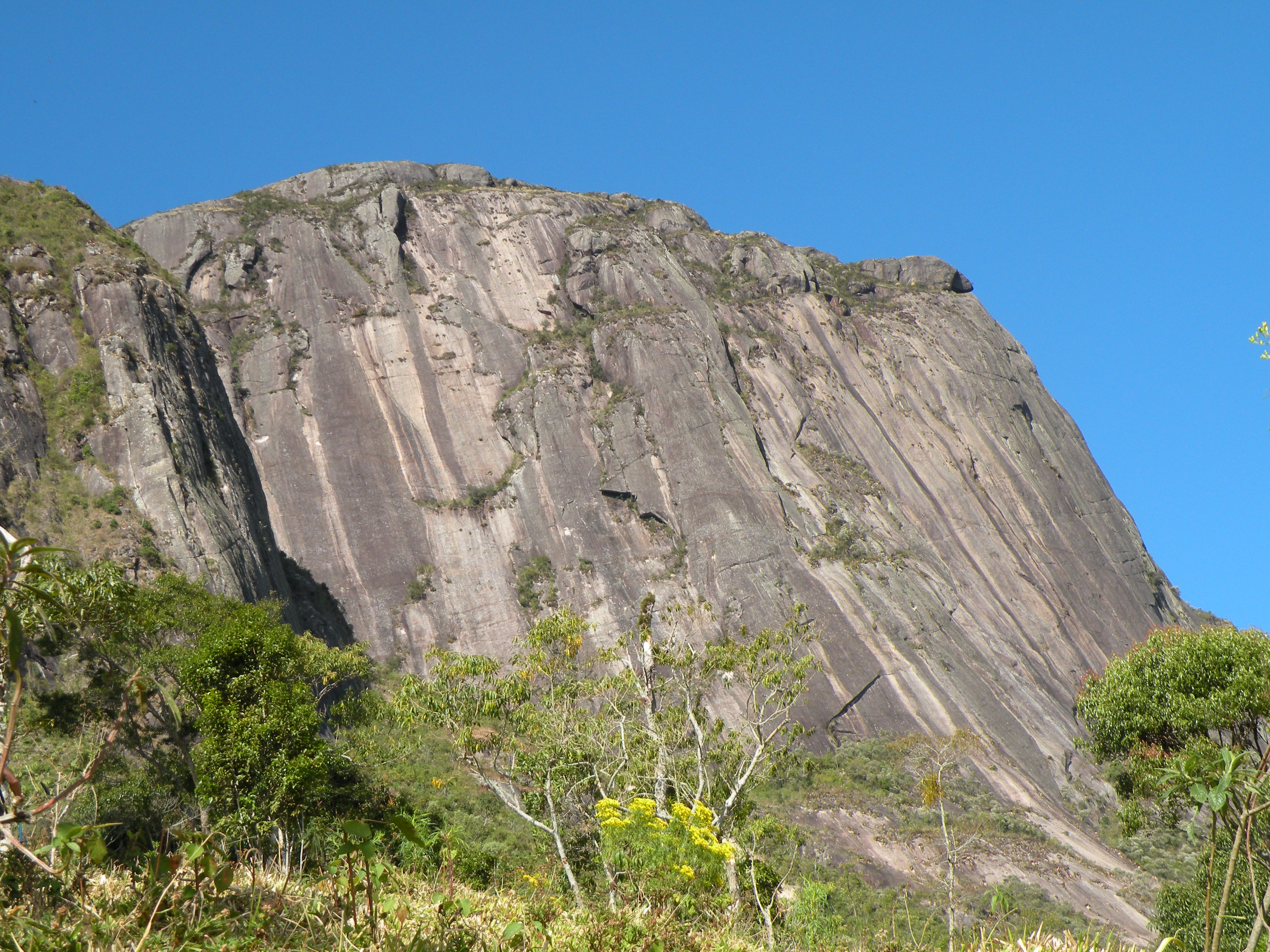 Foto da via Pedra 20 de Abril